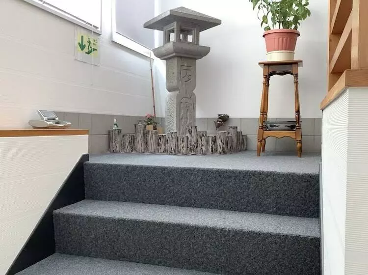 Majatalo Healing Salon Kin