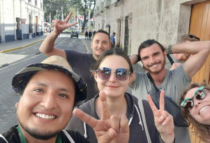 پانسیون Orkkowasi Backpackers