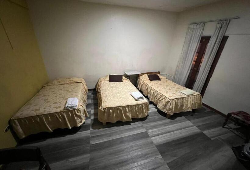 پانسیون Orkkowasi Backpackers