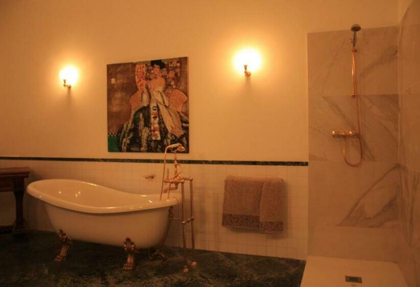 تختخواب و صبحانه Dimora Castelli