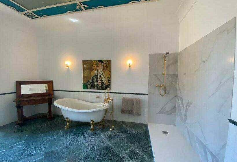 تختخواب و صبحانه Dimora Castelli