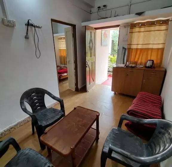 Aamiaismajoitus (B&B) The Gulmohar
