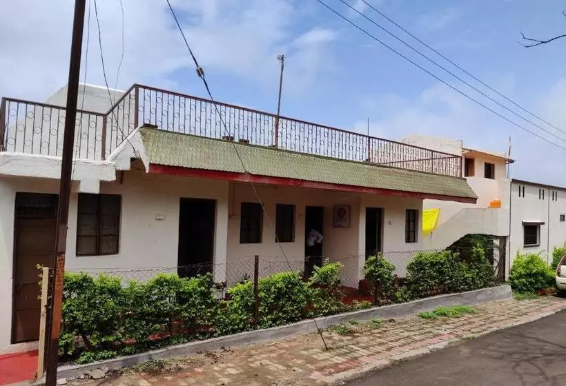 Aamiaismajoitus (B&B) The Gulmohar