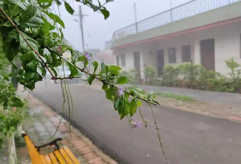 Aamiaismajoitus (B&B) The Gulmohar