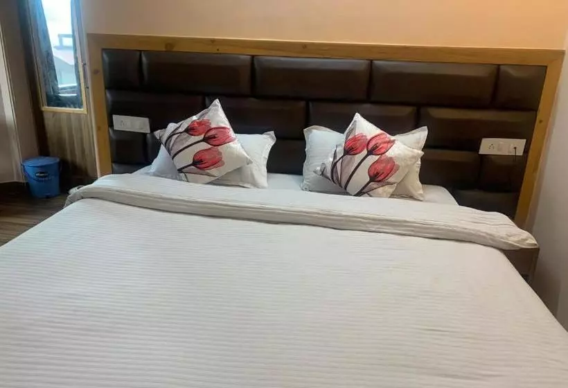 ホテル Aarika Homestay