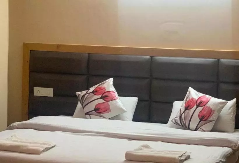 ホテル Aarika Homestay