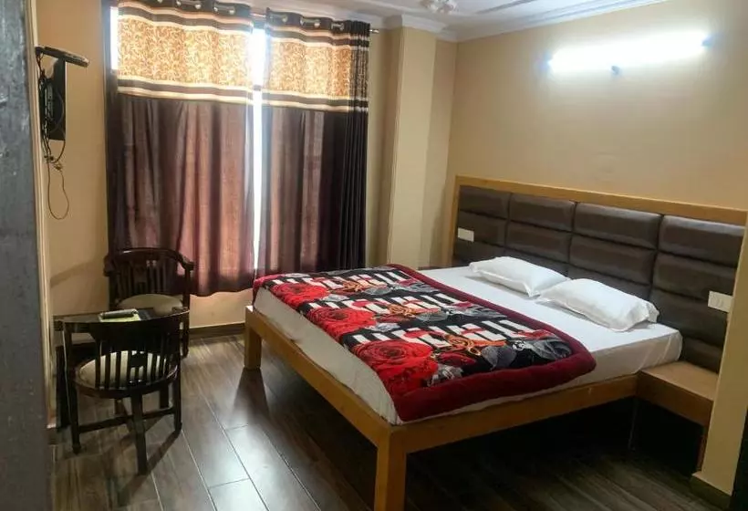 ホテル Aarika Homestay