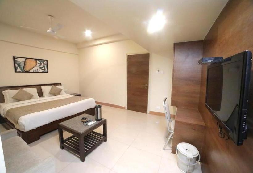 فندق Capital O 82151 Rio