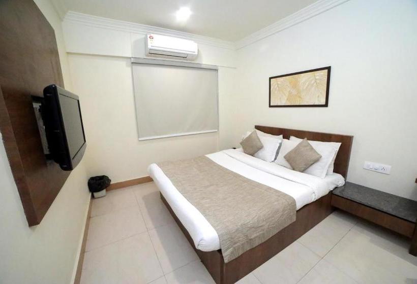 فندق Capital O 82151 Rio