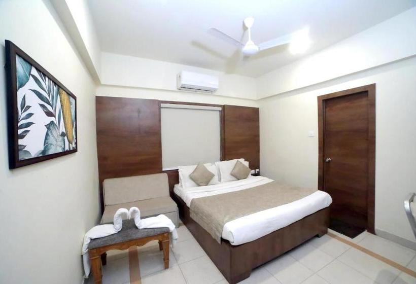 فندق Capital O 82151 Rio