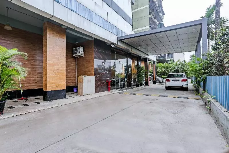 Hotelli Capital O 82341  Pallavii Aviidaa