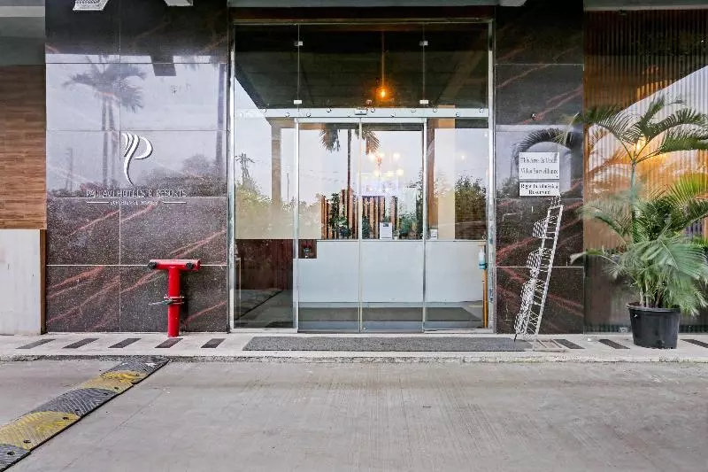 Hotelli Capital O 82341  Pallavii Aviidaa