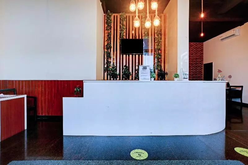 Hotelli Capital O 82341  Pallavii Aviidaa