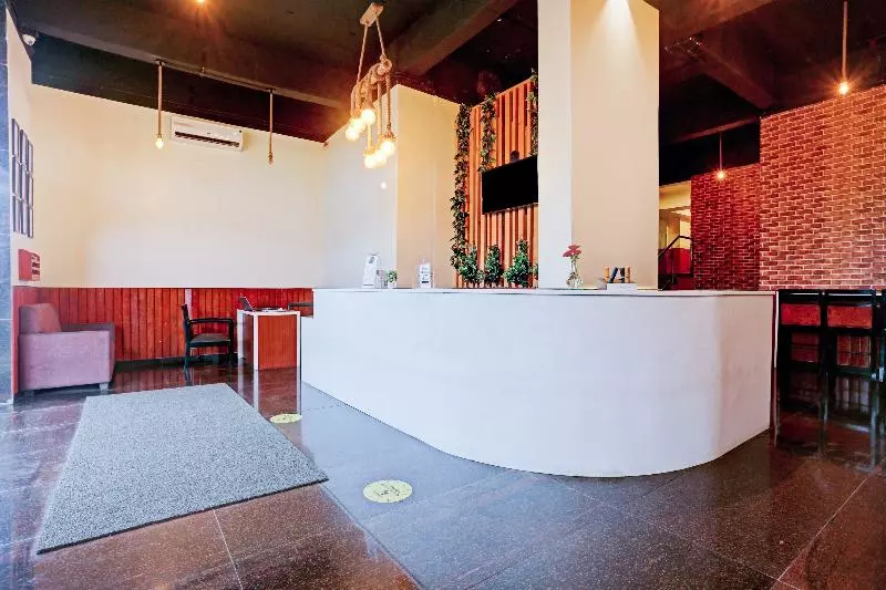 Hotelli Capital O 82341  Pallavii Aviidaa