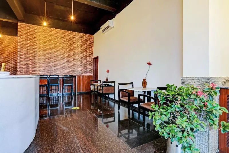 Hotelli Capital O 82341  Pallavii Aviidaa