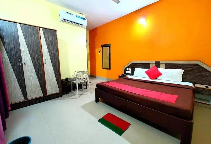 هتل D 2 Holiday Inn Puri Near Sea Beach   Excellent Service Recommended
