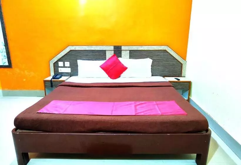 هتل D 2 Holiday Inn Puri Near Sea Beach   Excellent Service Recommended