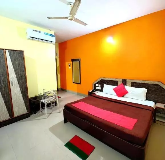 هتل D 2 Holiday Inn Puri Near Sea Beach   Excellent Service Recommended