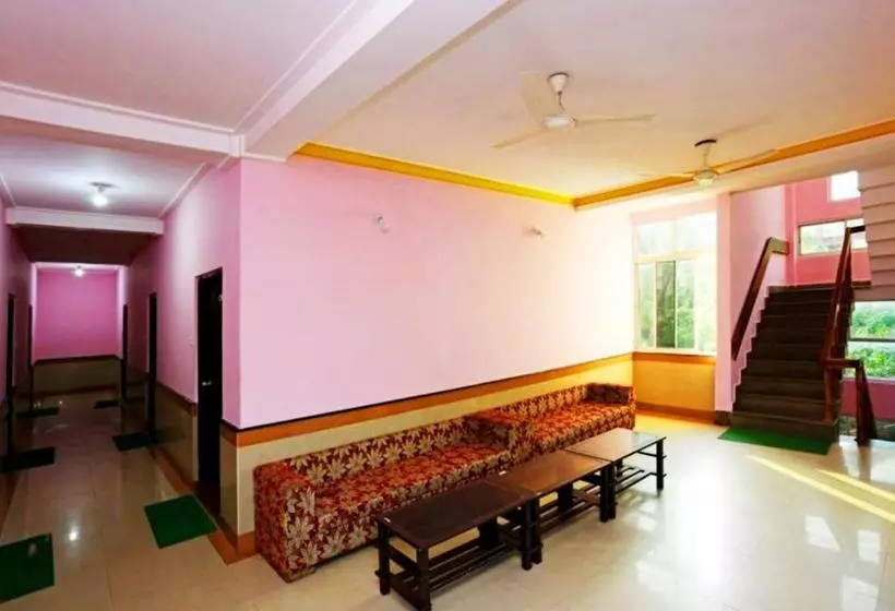 هتل D 2 Holiday Inn Puri Near Sea Beach   Excellent Service Recommended