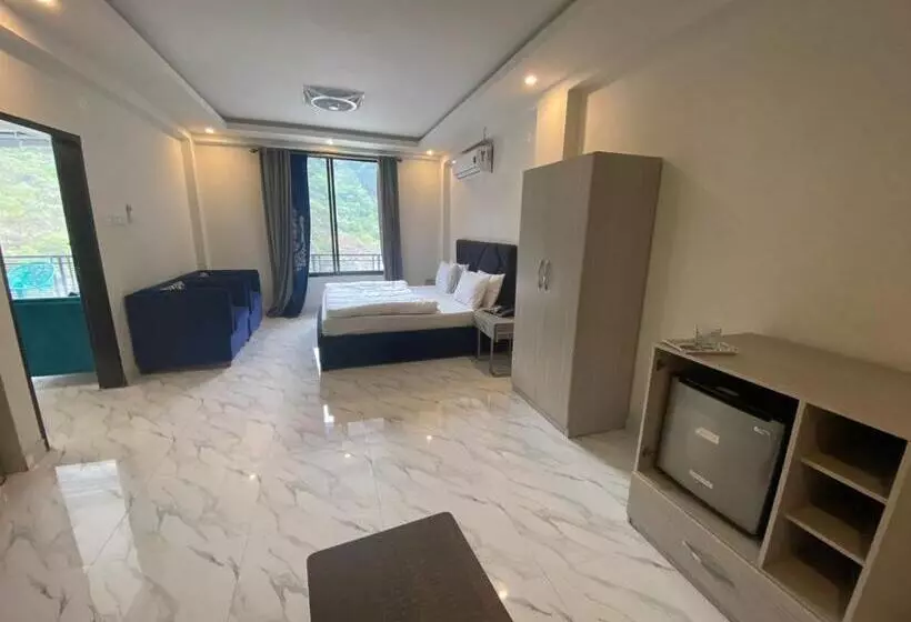 هتل La Orilla Muzaffarabad