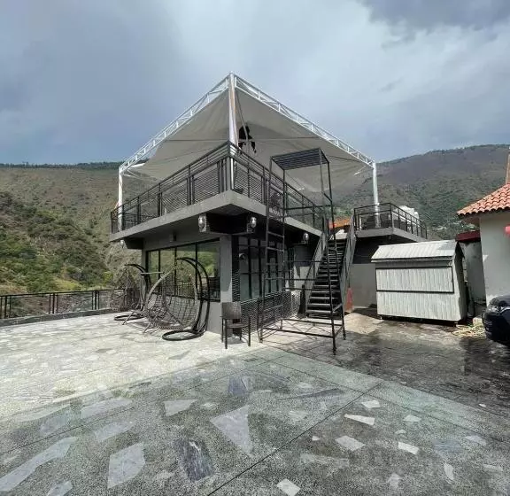 هتل La Orilla Muzaffarabad