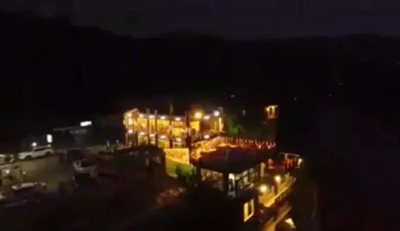 هتل La Orilla Muzaffarabad