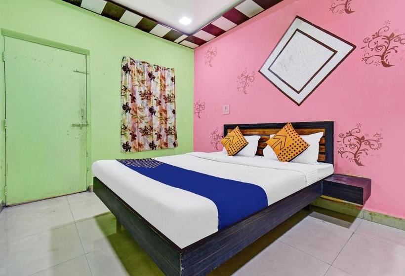 Отель Oyo 81758 Sai Aashirwad Lodging