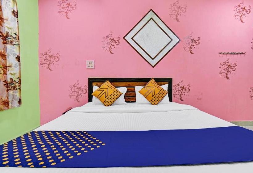 Отель Oyo 81758 Sai Aashirwad Lodging