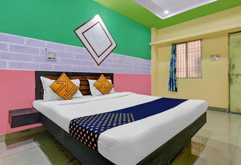 Отель Oyo 81758 Sai Aashirwad Lodging