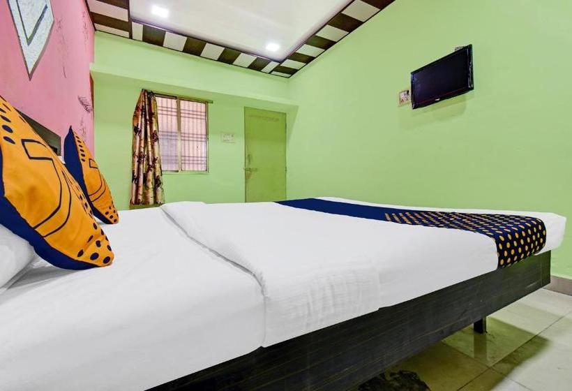 Отель Oyo 81758 Sai Aashirwad Lodging