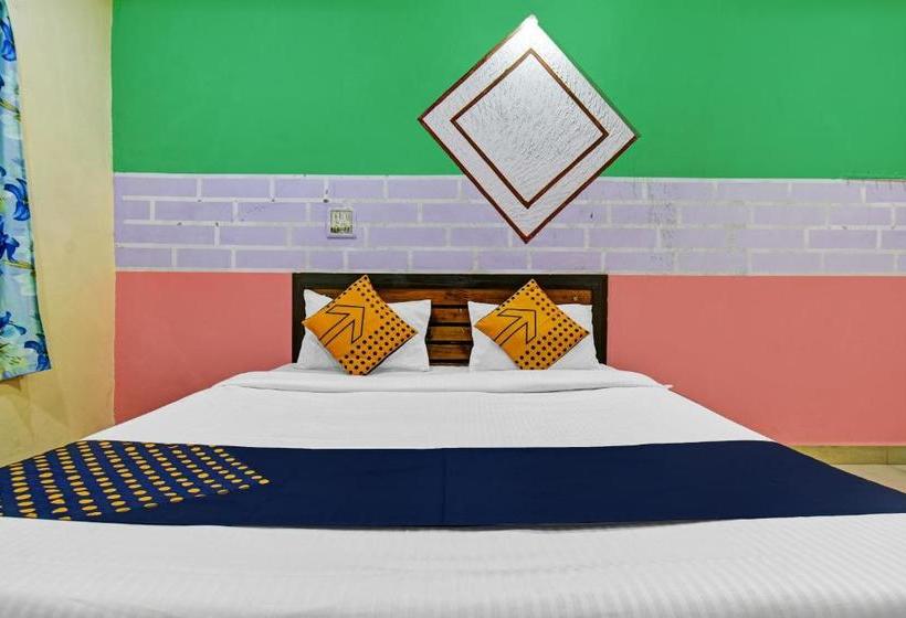 Отель Oyo 81758 Sai Aashirwad Lodging