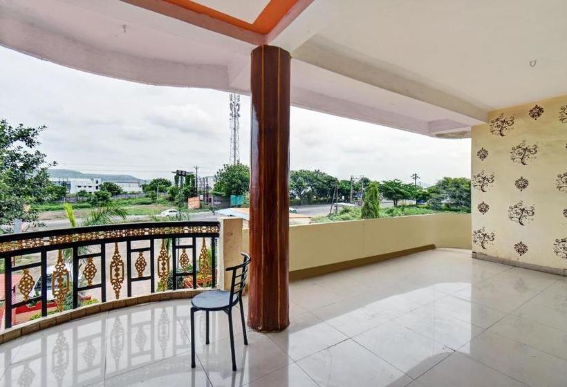 Отель Oyo 81758 Sai Aashirwad Lodging