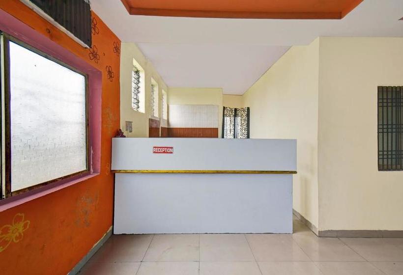 Отель Oyo 81758 Sai Aashirwad Lodging