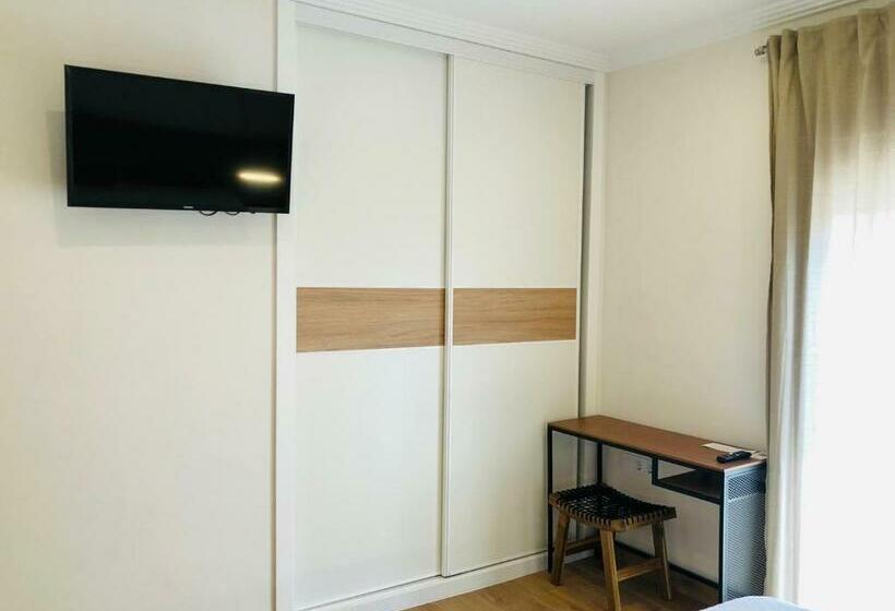 膳宿费 El Montoro