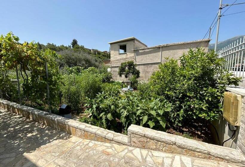 펜션 Garden Holiday Studios