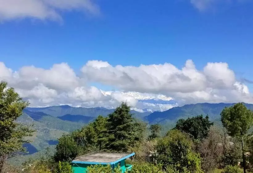 ペンション Kasar Wonder Hill Homestay