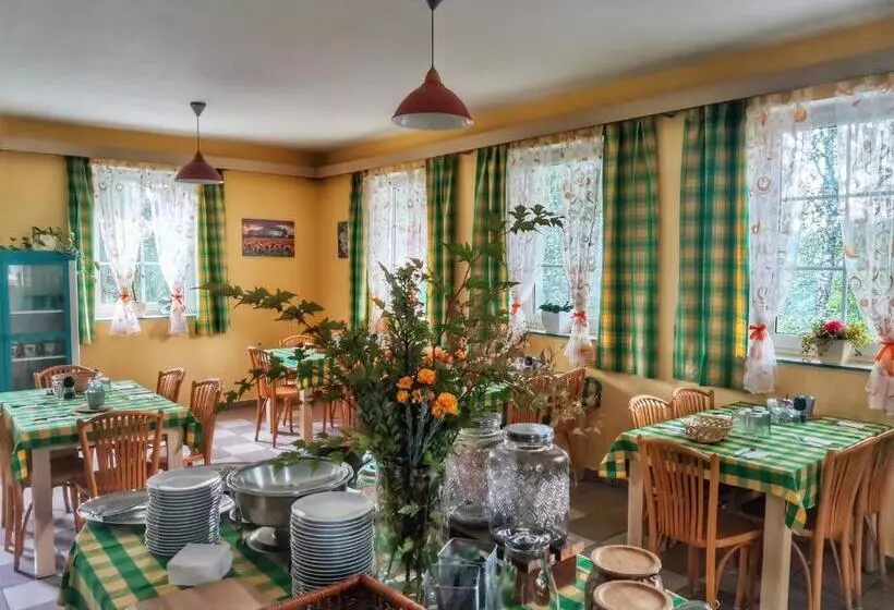 Majatalo Penzion Pastviny