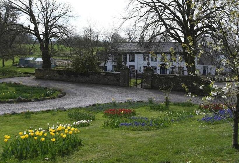 פנסיון Rowrah Hall