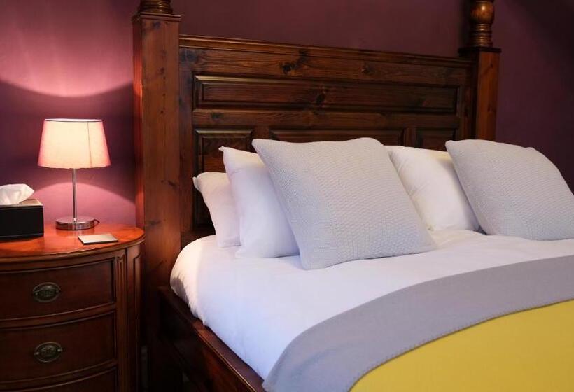 פנסיון Rowrah Hall