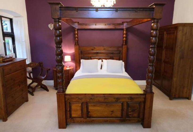 פנסיון Rowrah Hall