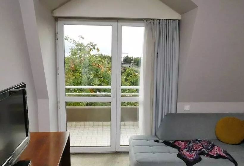 Talen Otel