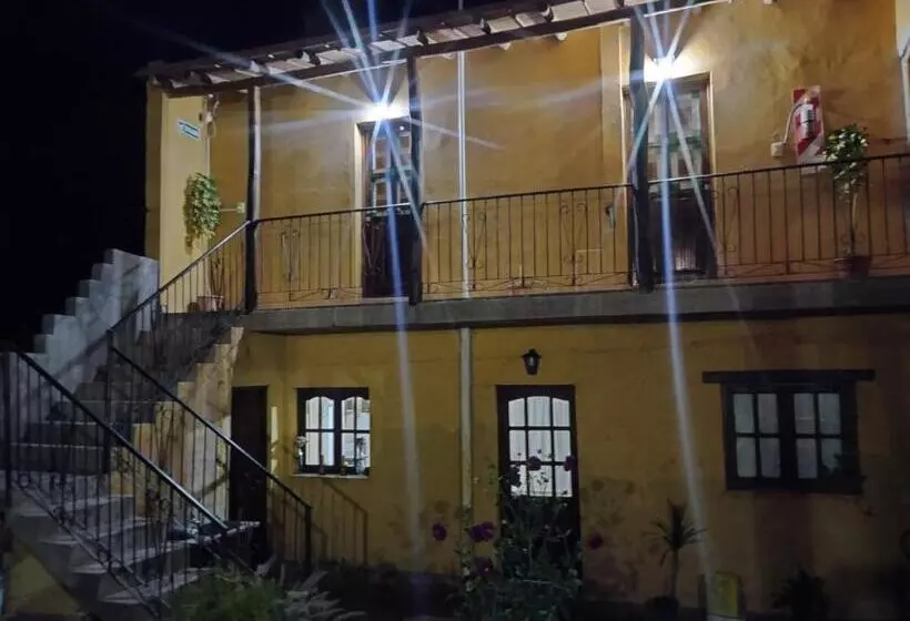 ユースホステル La Casa De La Abuela Tilcara