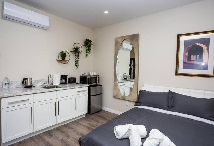 ユースホステル Steps To Balboa Park  Brand New Apt   Cozy Studio