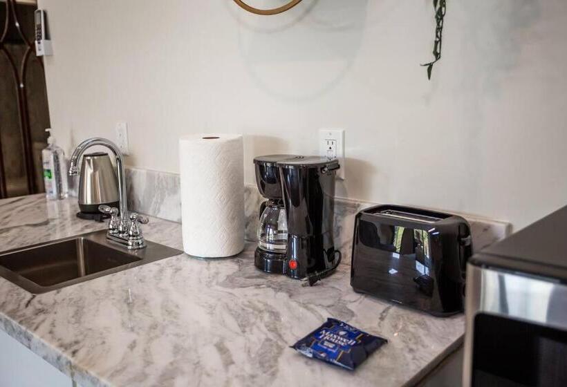 ユースホステル Steps To Balboa Park  Brand New Apt   Cozy Studio