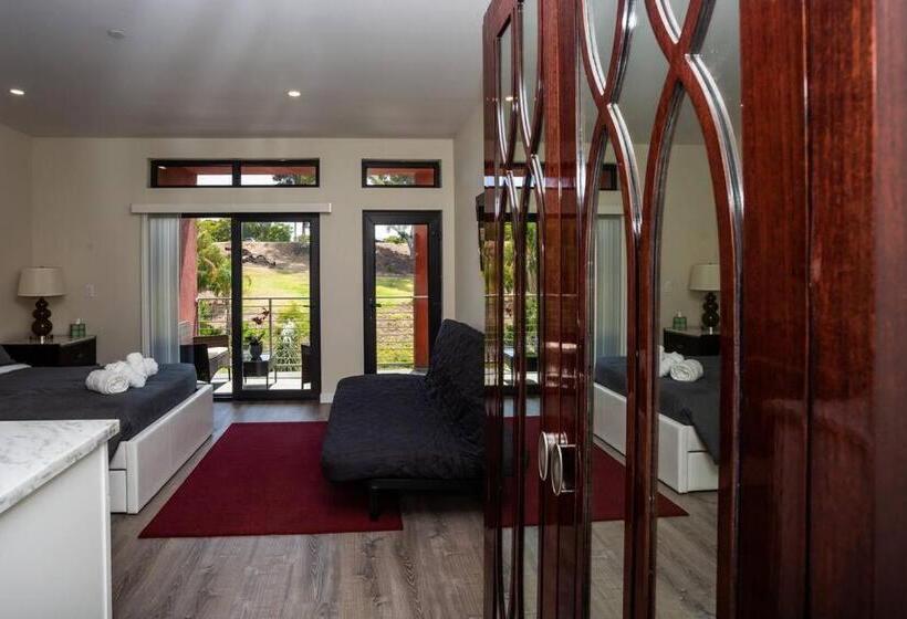ユースホステル Steps To Balboa Park  Brand New Apt   Cozy Studio