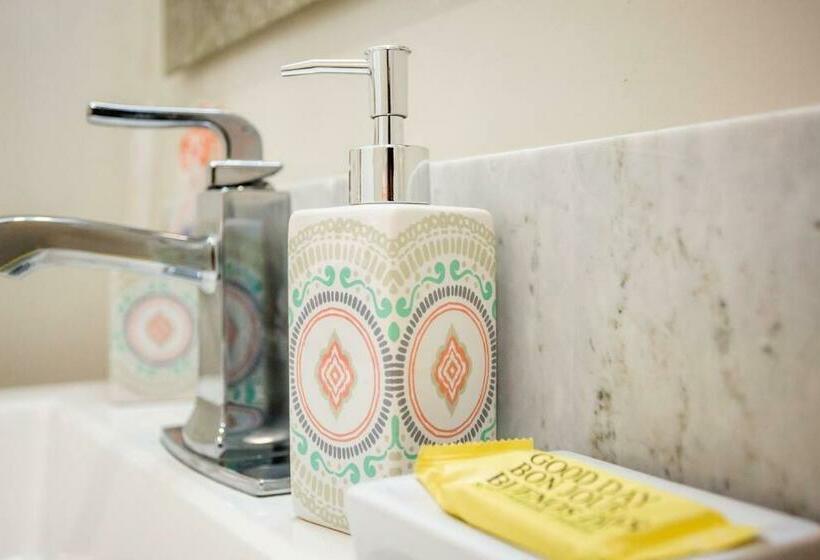 ユースホステル Steps To Balboa Park  Brand New Apt   Cozy Studio