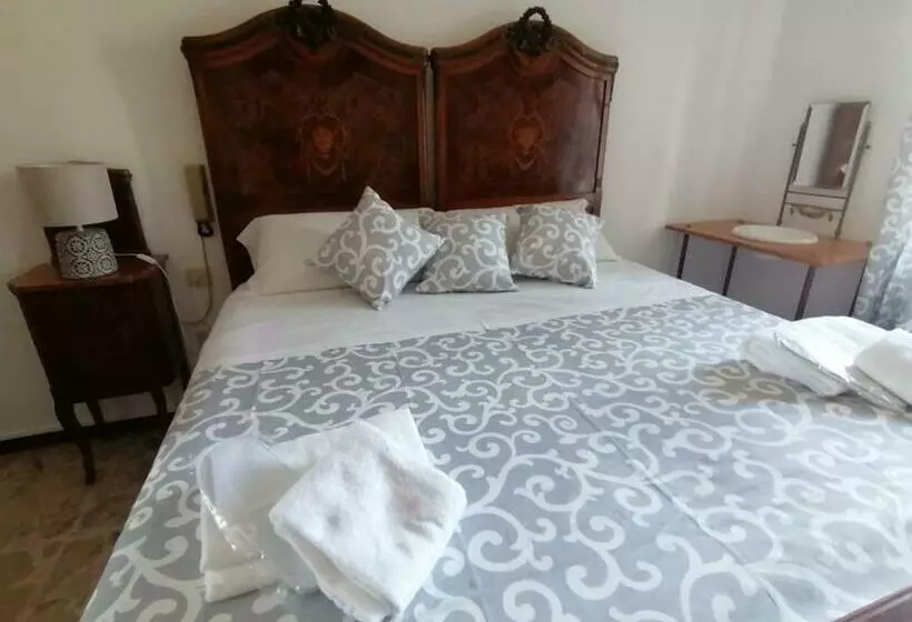 ホテル Fiore & Fiocchi