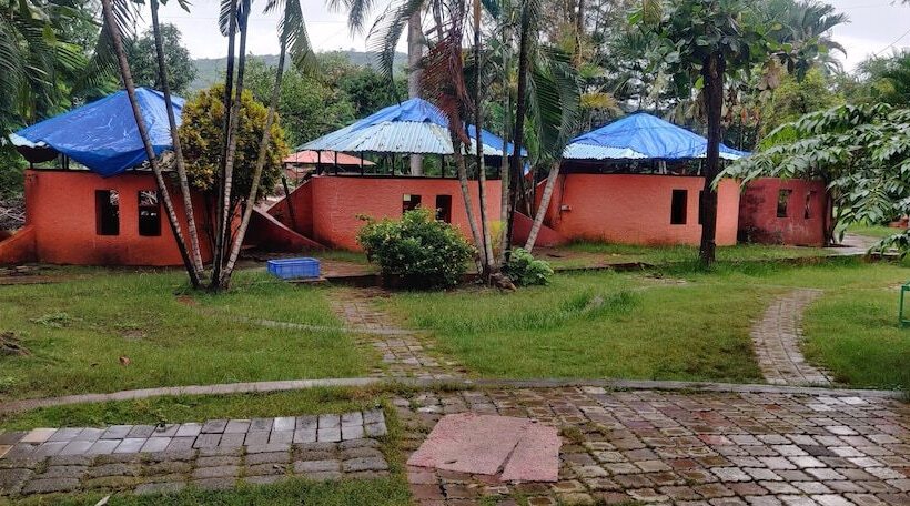 酒店 Holiday Cottage Inn