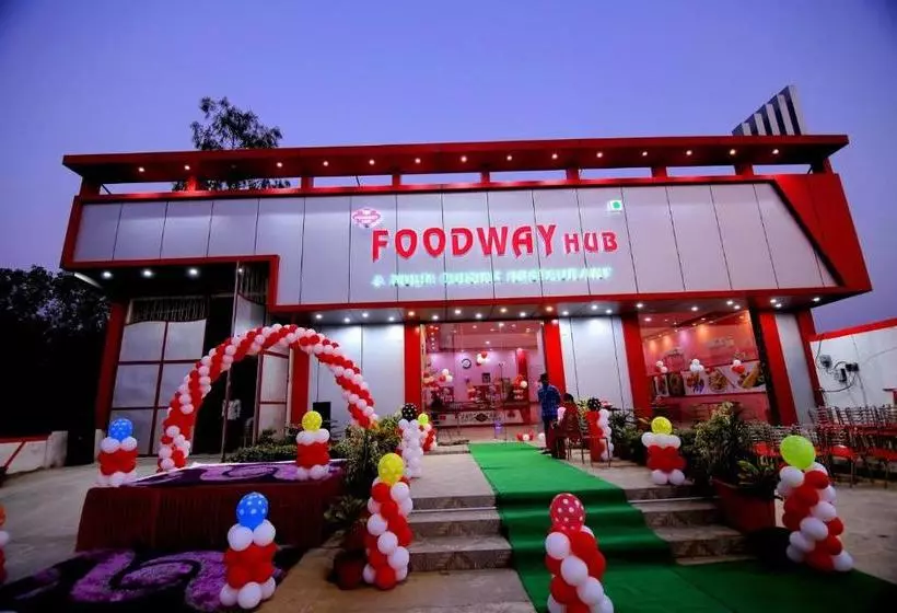 ホテル Pop 82080 Foodway Hub