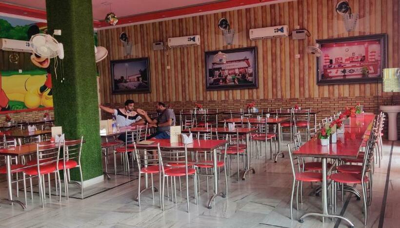 בית מלון כפרי Pop 82080 Foodway Hub